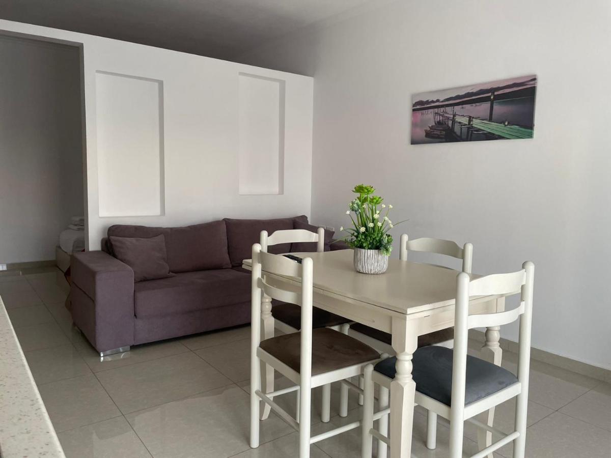 Kraal Apartments Vlorë Exterior foto